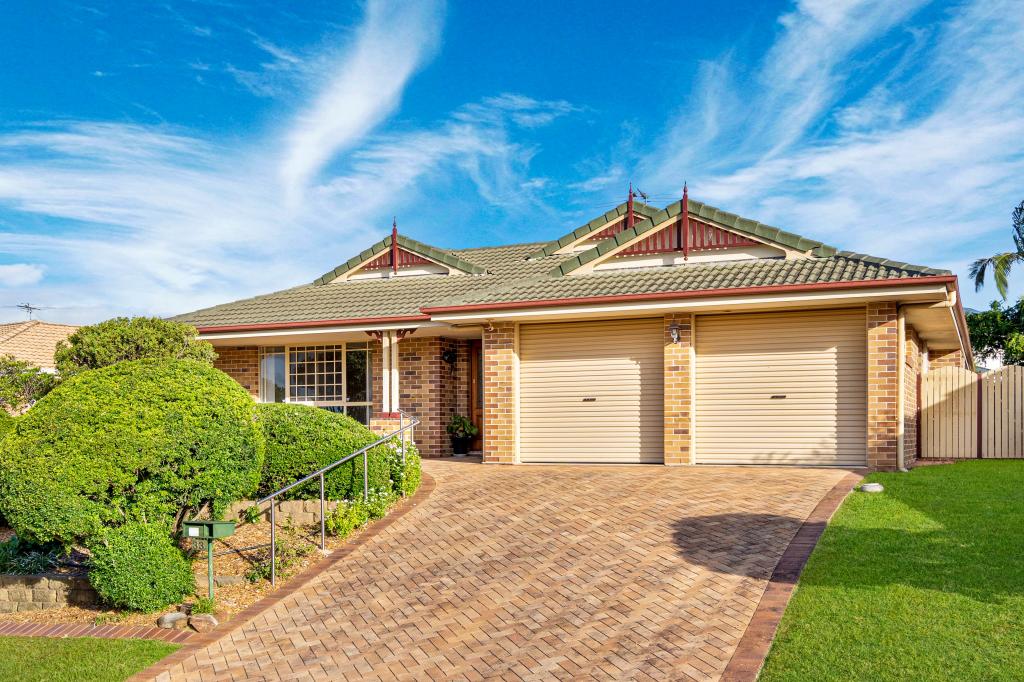 33 Saint Clair Cres, Wishart, QLD 4122