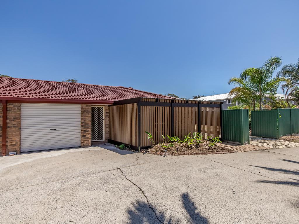 1/3 Robin Joy Cl, Labrador, QLD 4215