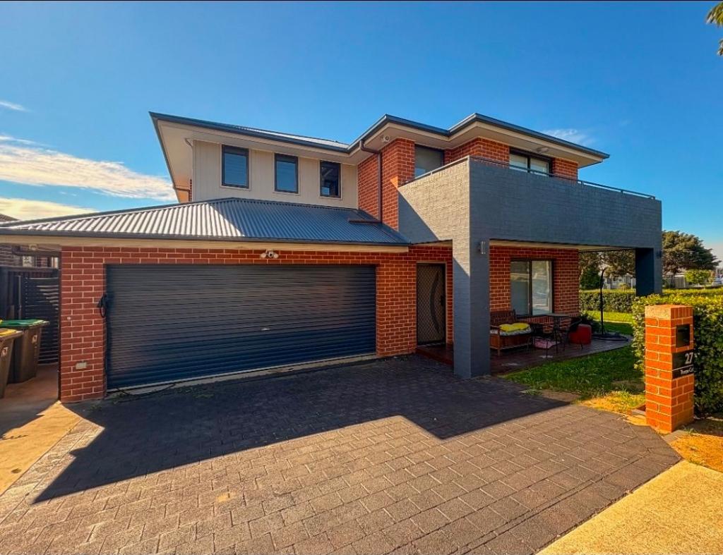 27 Thorpe Cct, Oran Park, NSW 2570