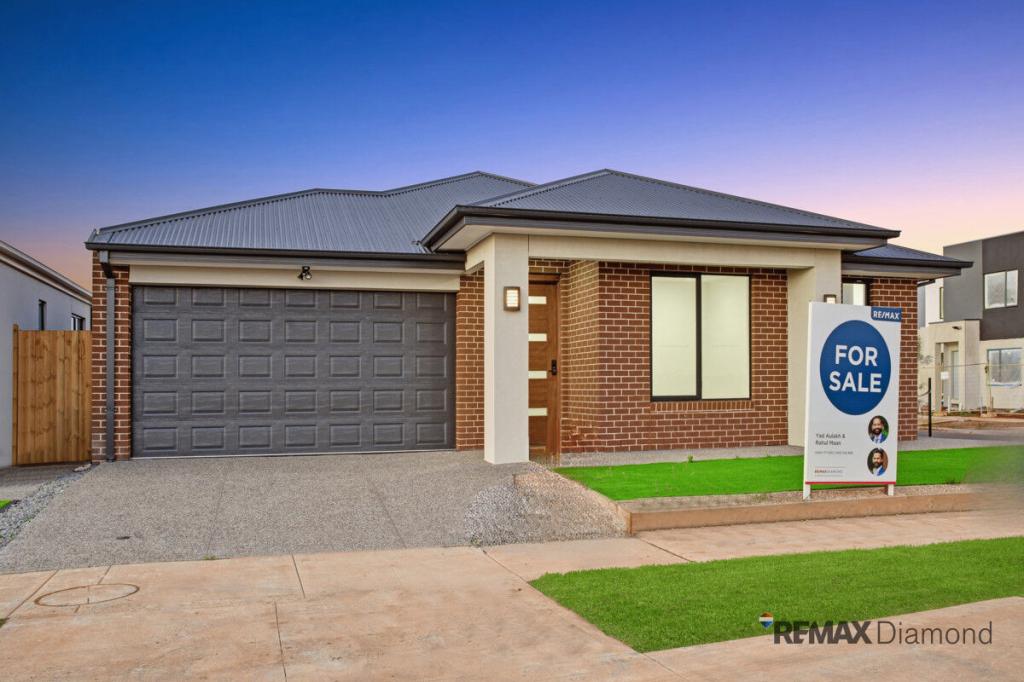 205 WHITECROSS DR, THORNHILL PARK, VIC 3335
