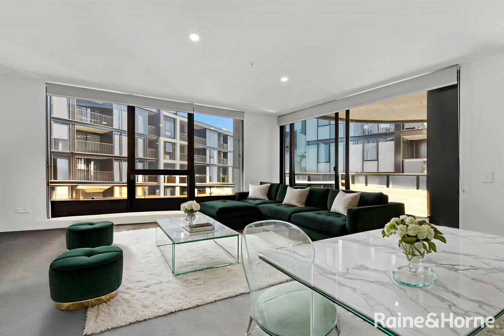 1015/6 FURZER ST, PHILLIP, ACT 2606