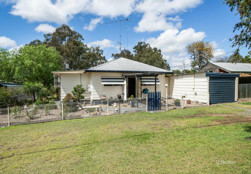 42 Eskdale Rd, Toogoolawah, QLD 4313