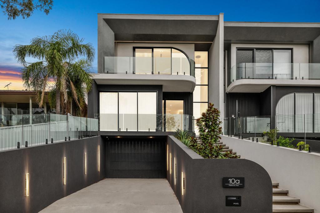 10A RELIANCE AVE, YAGOONA, NSW 2199