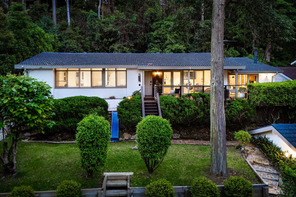 86 Campbell Dr, Wahroonga, NSW 2076