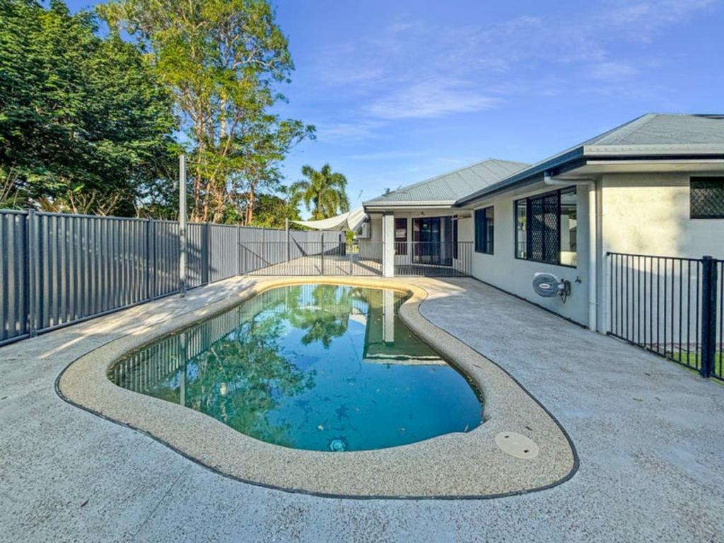 7 Angor Rd, Trinity Park, QLD 4879