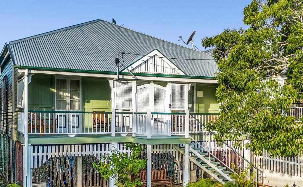 18 Yundah St, Shorncliffe, QLD 4017