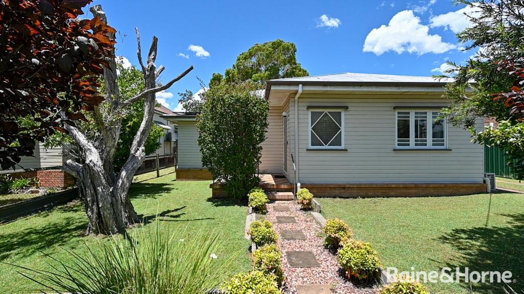 90 ALBION ST, WARWICK, QLD 4370