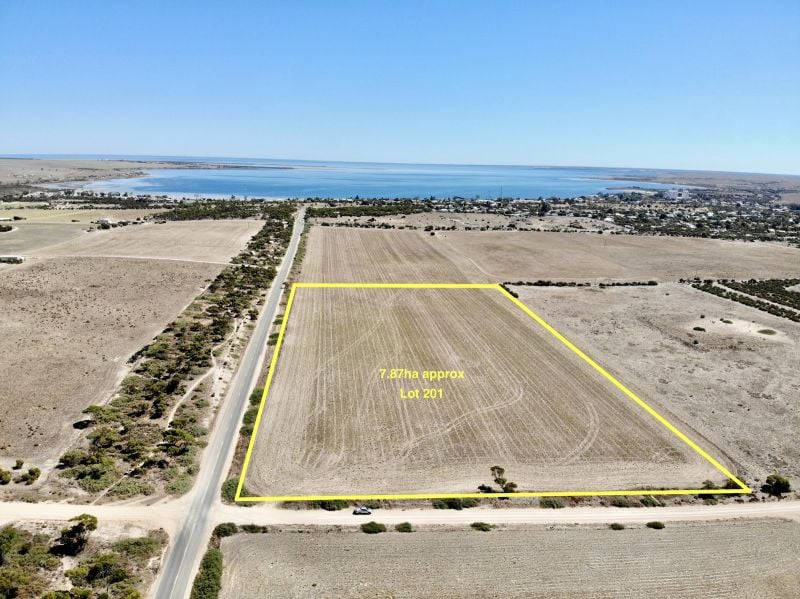 Lot 200 & 201 Sceale Bay Rd, Streaky Bay, SA 5680