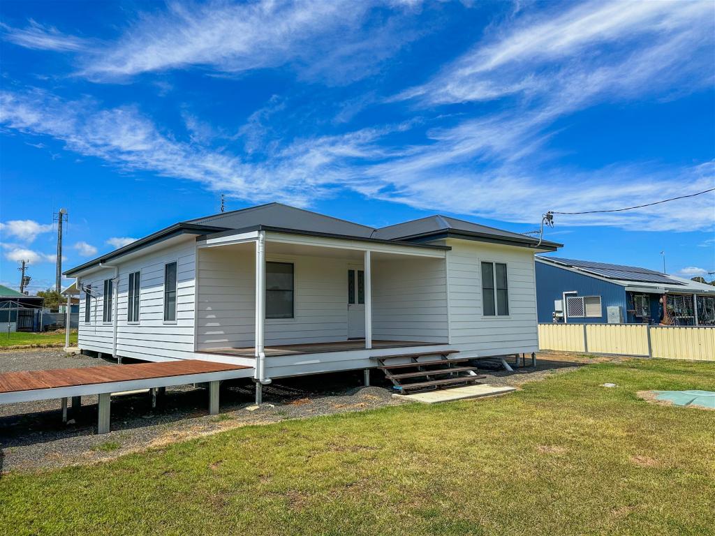 55 BARAWELL ST, WALLANGARRA, QLD 4383