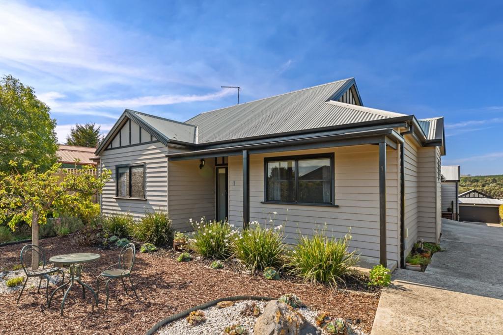 1/12 Bell St, Creswick, VIC 3363