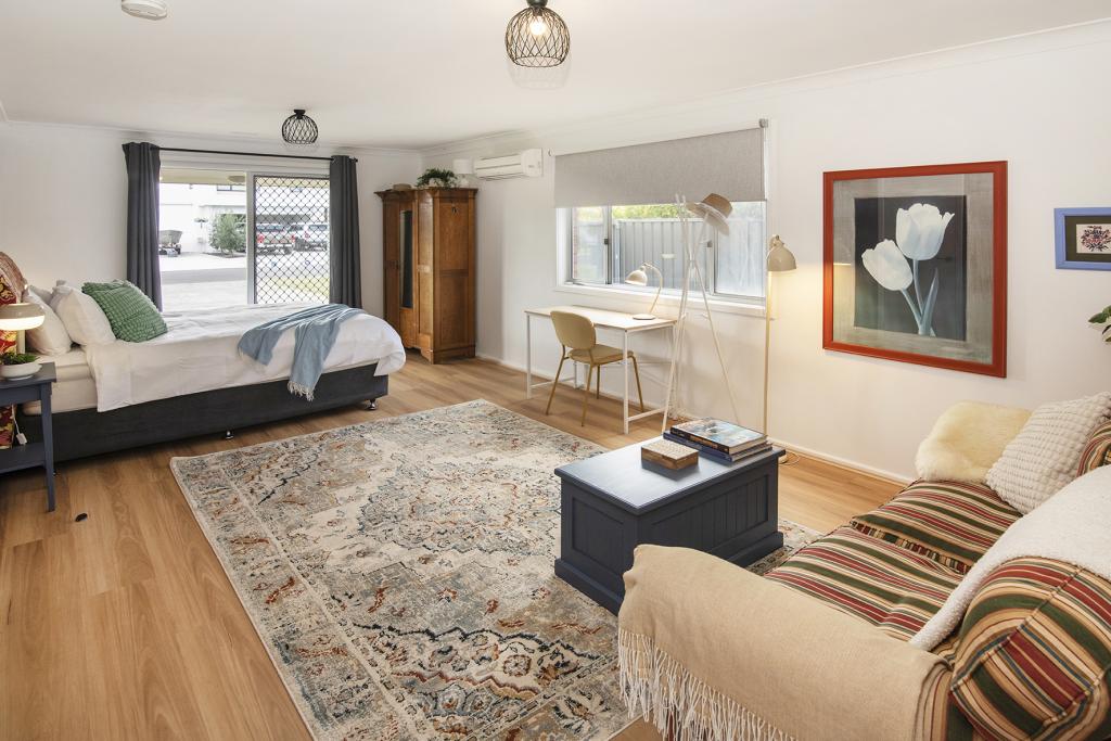 12 Marshall St, Quindalup, WA 6281