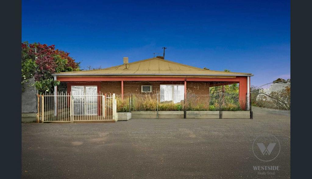 2-20 THE BULLOCK TRACK, MELTON WEST, VIC 3337