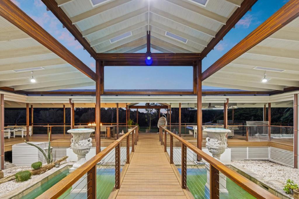 20 Riverdowns Cres, Helensvale, QLD 4212