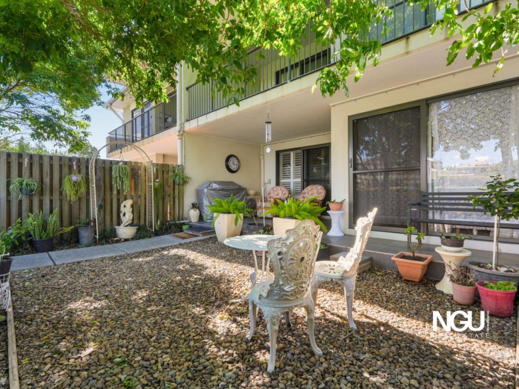 2/17 Marian St, Booval, QLD 4304
