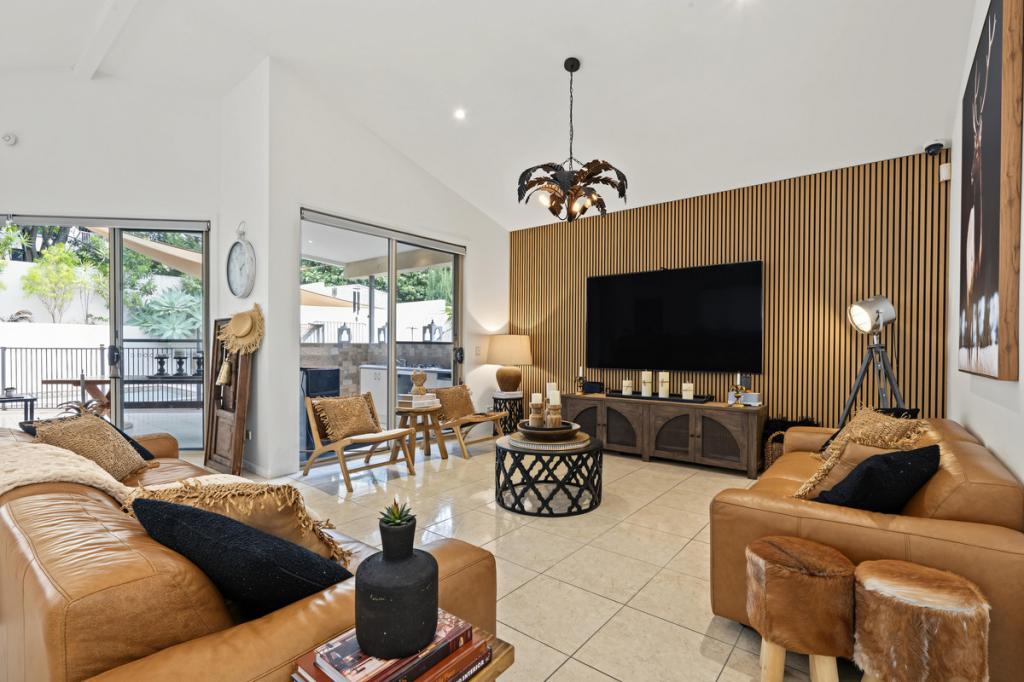2/4 ANDROMEDA PDE, ROBINA, QLD 4226