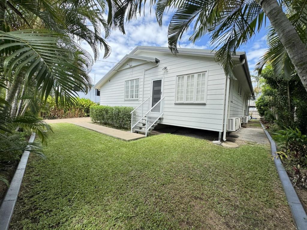 91 Railway Ave, Railway Estate, QLD 4810