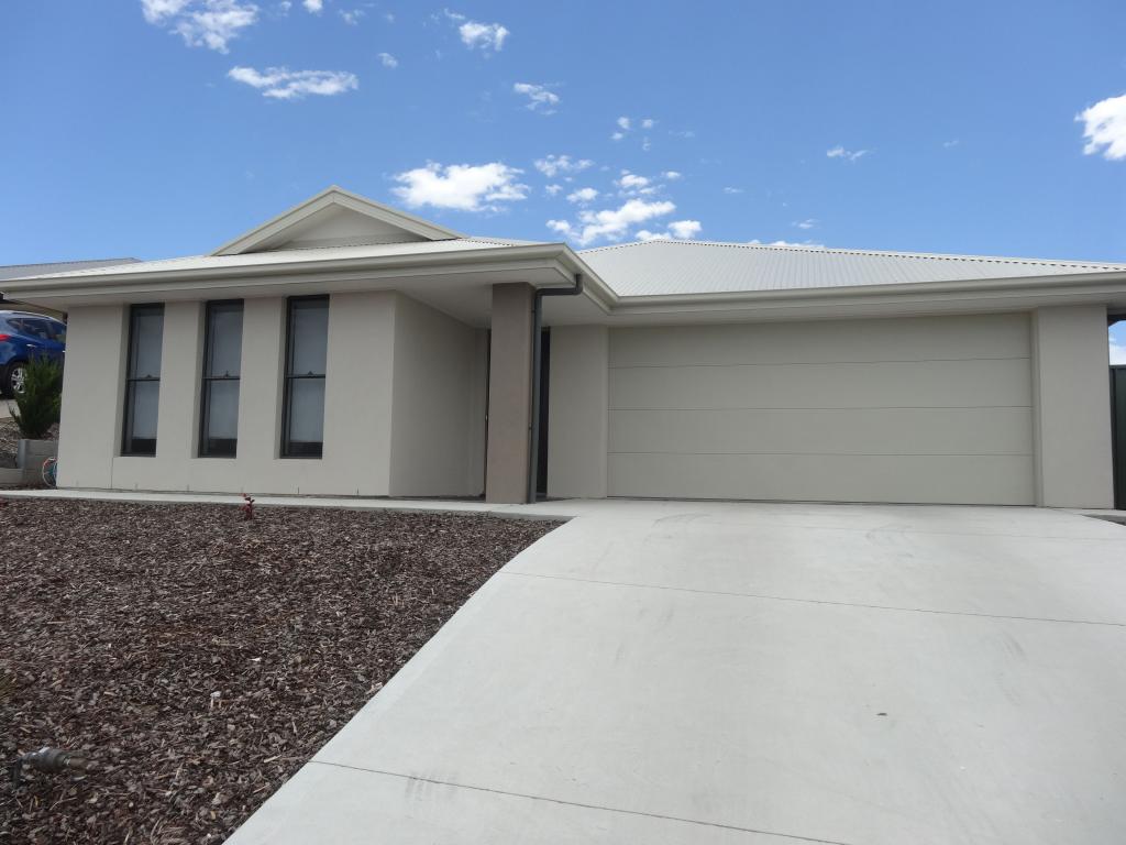 13 Scarlett Ct, Encounter Bay, SA 5211