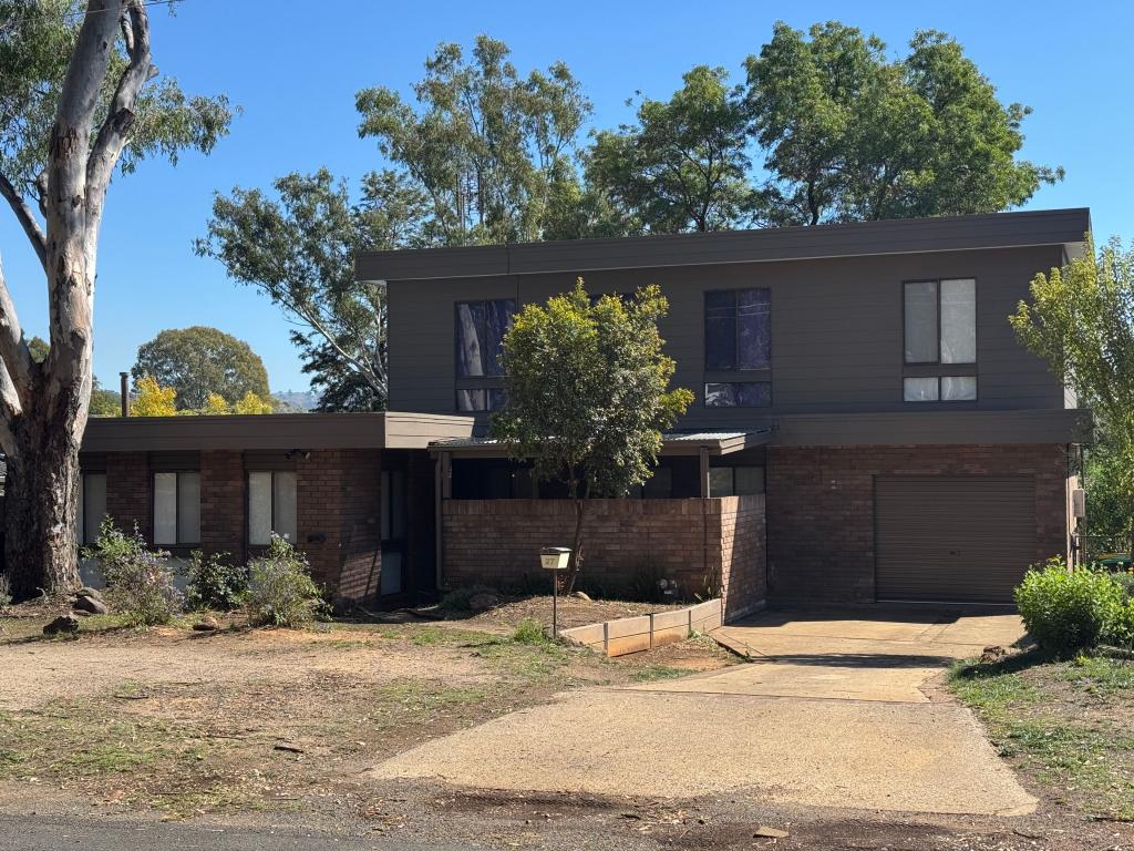 27 Quandong Ave, Tumut, NSW 2720