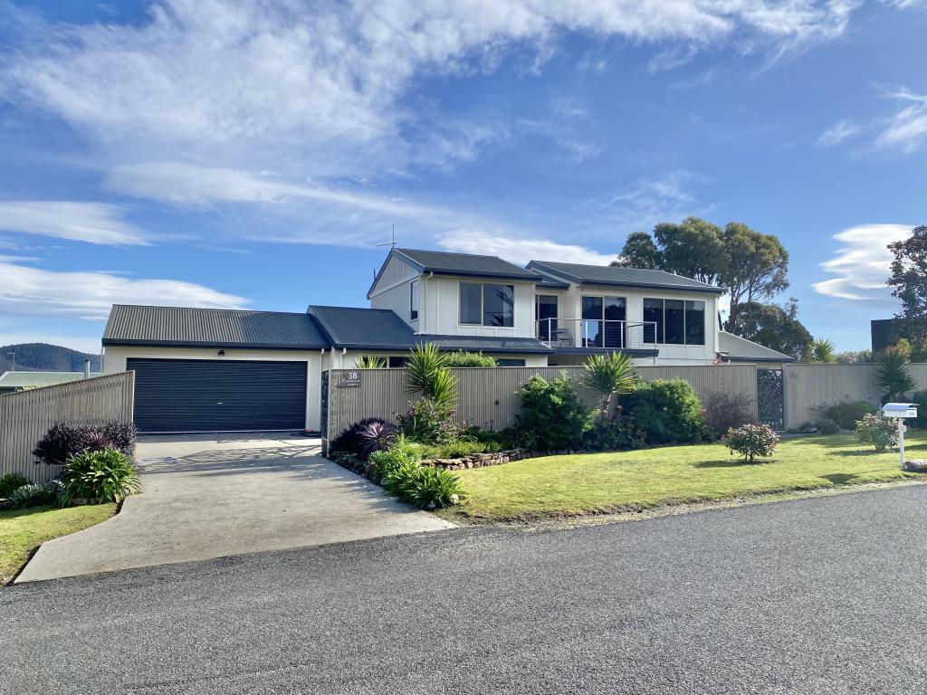 38 Morrison St, Falmouth, TAS 7215