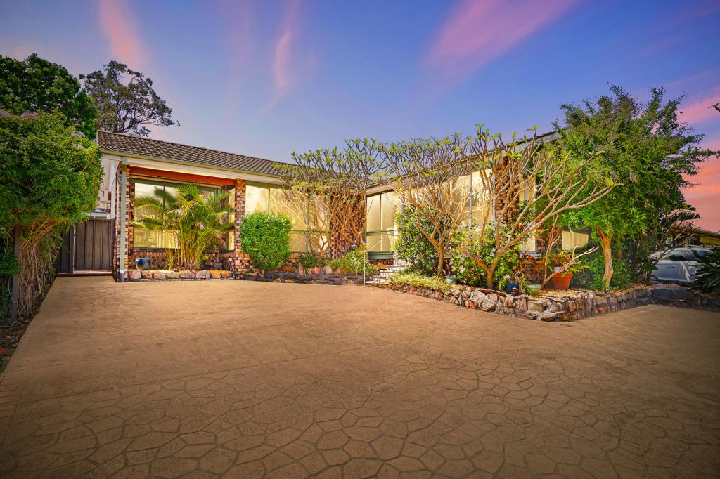 16 Barrallier Way, St Clair, NSW 2759