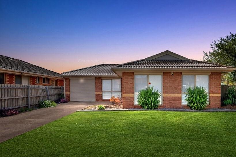 19 Belinda Cl, Kurunjang, VIC 3337