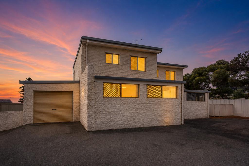 7/36a Halls Head Pde, Halls Head, WA 6210
