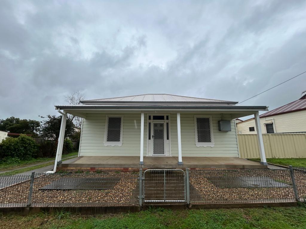 78 Maxwell St, Wellington, NSW 2820