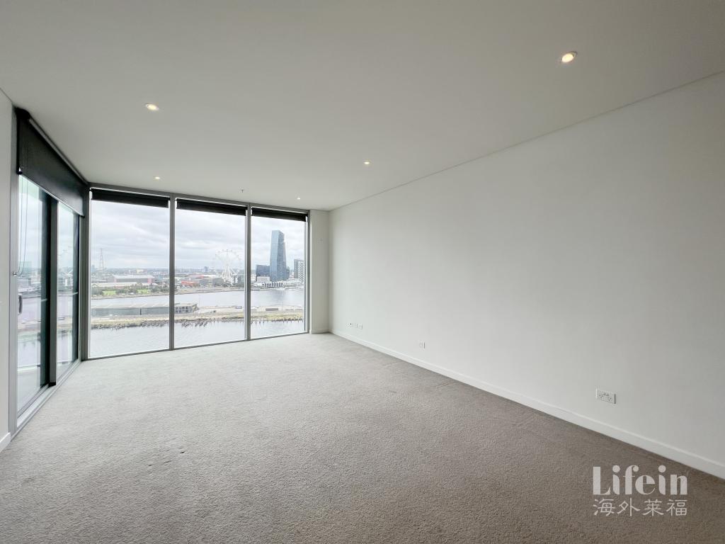 1302/81 South Wharf Dr, Docklands, VIC 3008