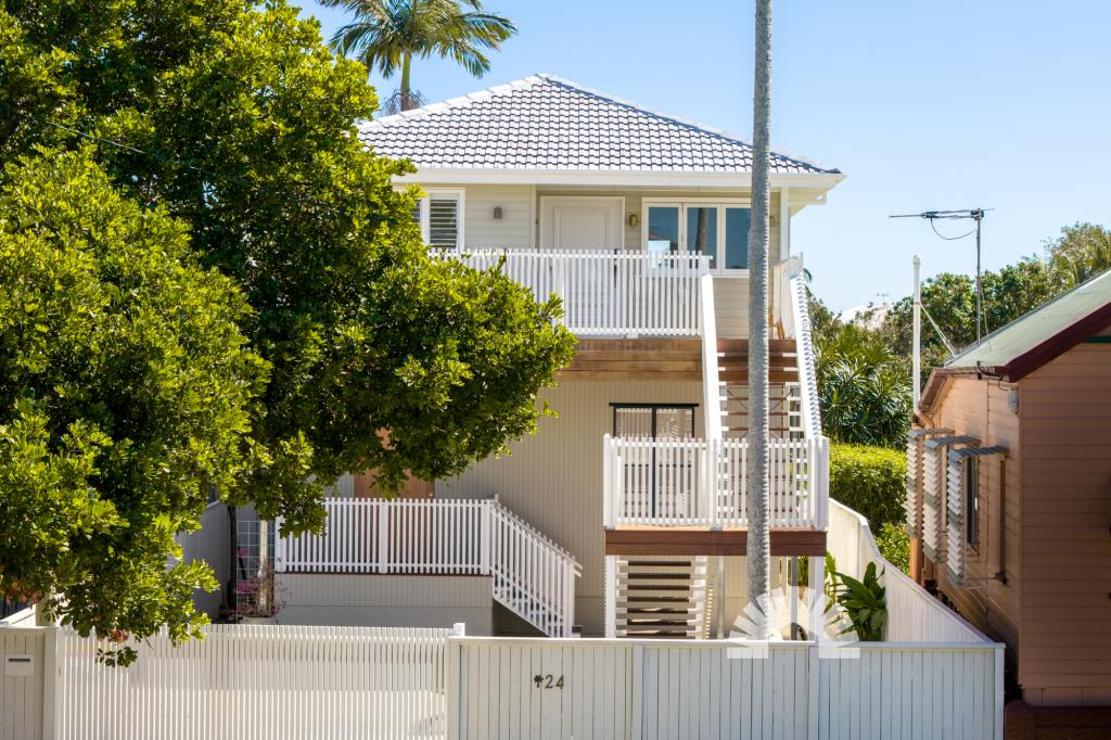 24 Ninth Ave, Sandgate, QLD 4017