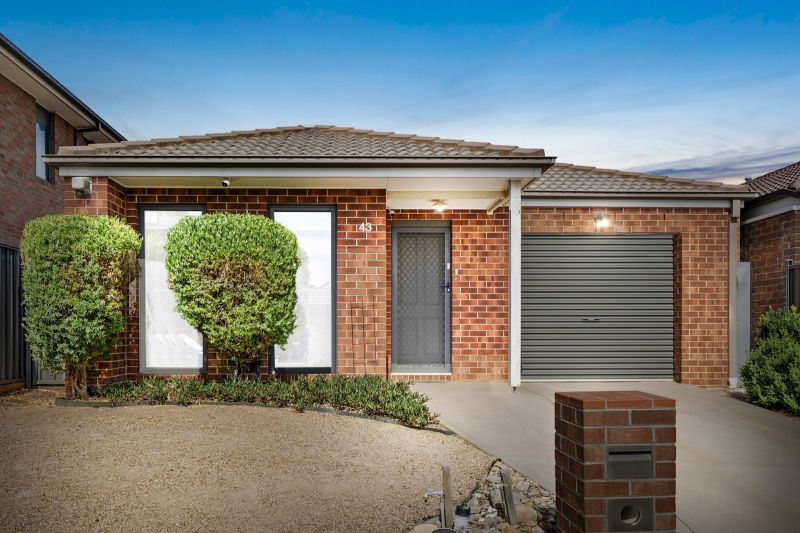 43 Lancewood Rd, Manor Lakes, VIC 3024