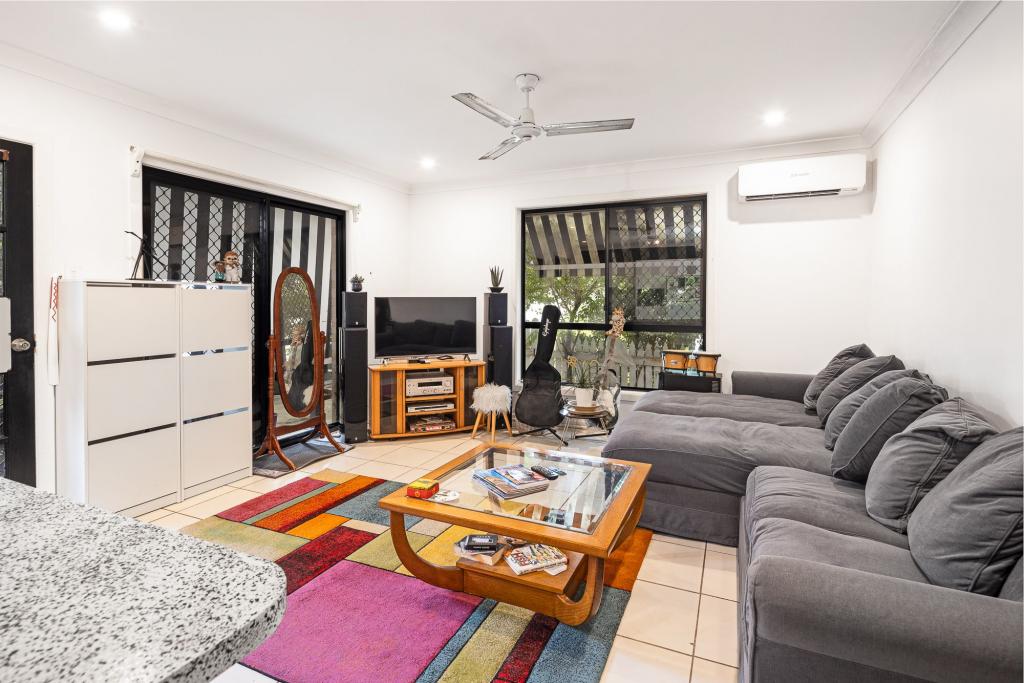 2/10 Woodcock St, Scarborough, QLD 4020