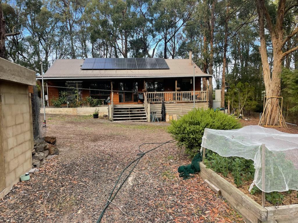 65 Gardiners Rd, Barongarook, VIC 3249