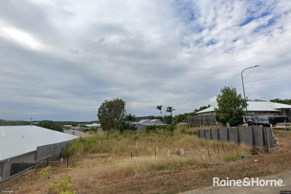 13 Isla Ct, New Auckland, QLD 4680