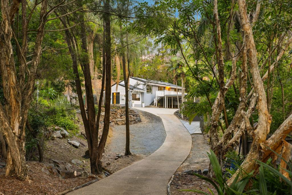 9 DESIGN PL, HIGHLAND PARK, QLD 4211