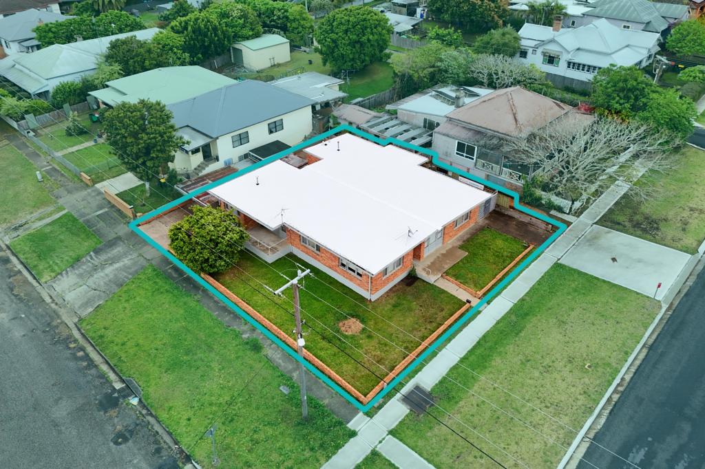 70 TOZER ST, WEST KEMPSEY, NSW 2440