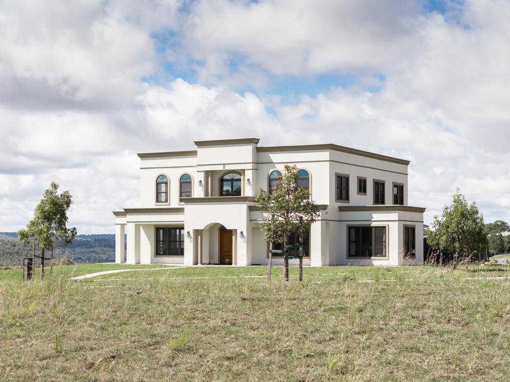 80 Summit Dr, Mount Rascal, QLD 4350