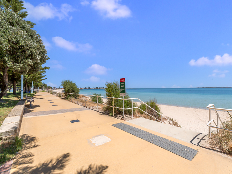 3/53 Rockingham Beach Rd, Rockingham, WA 6168