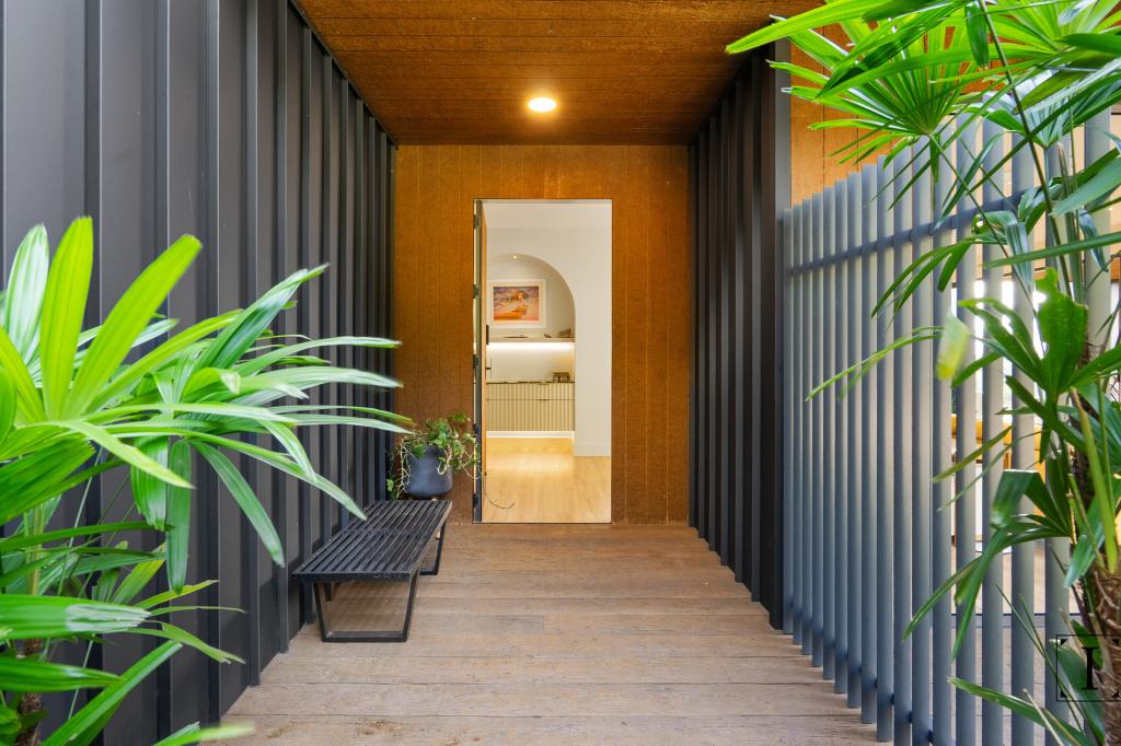 254 Toogood Rd, Bayview Heights, QLD 4868