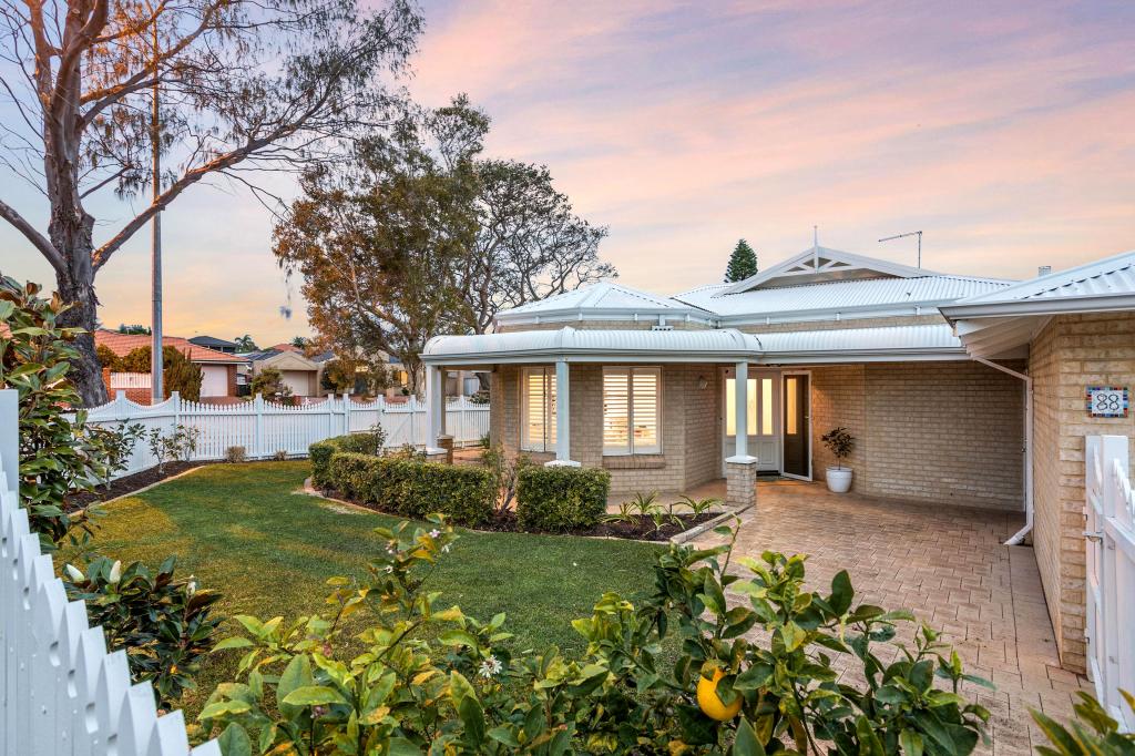 88 LACEPEDE DR, SORRENTO, WA 6020