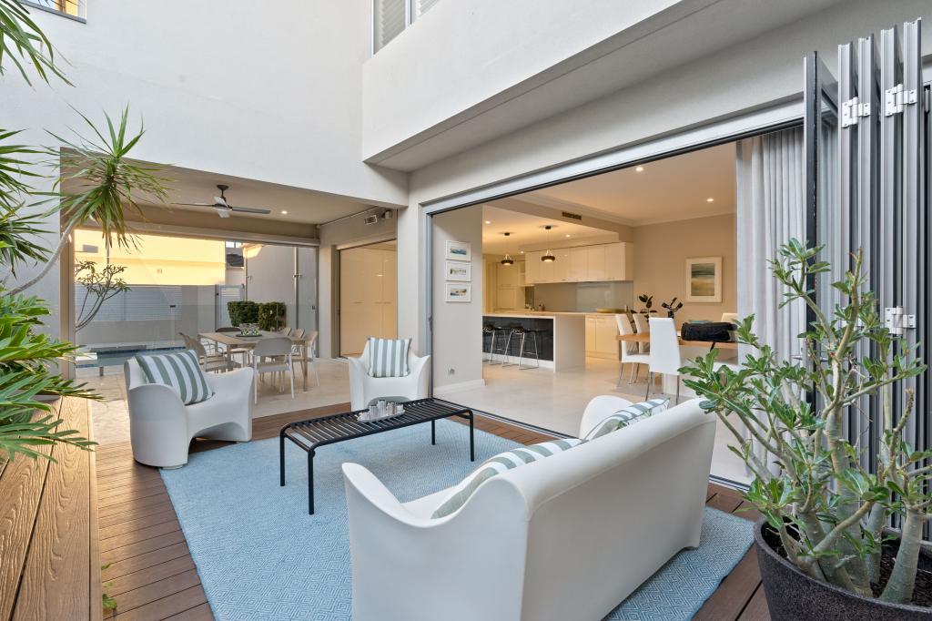 30 Pantheon Ave, North Coogee, WA 6163