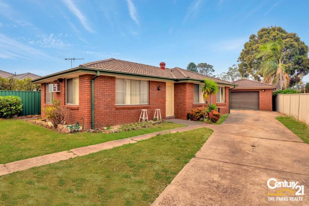 60 Mulligan St, Bossley Park, NSW 2176