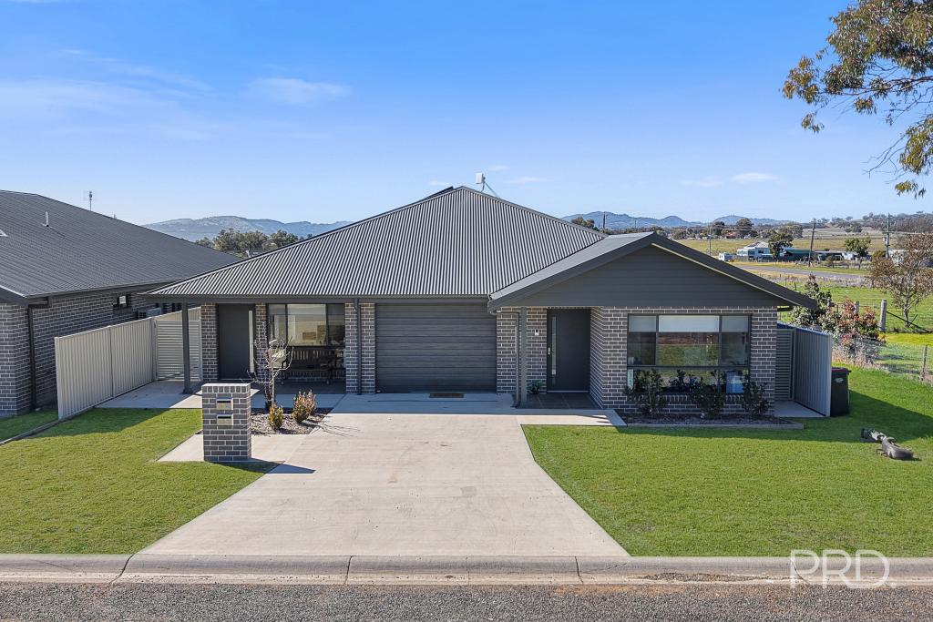 15 Robey Ave, Quirindi, NSW 2343