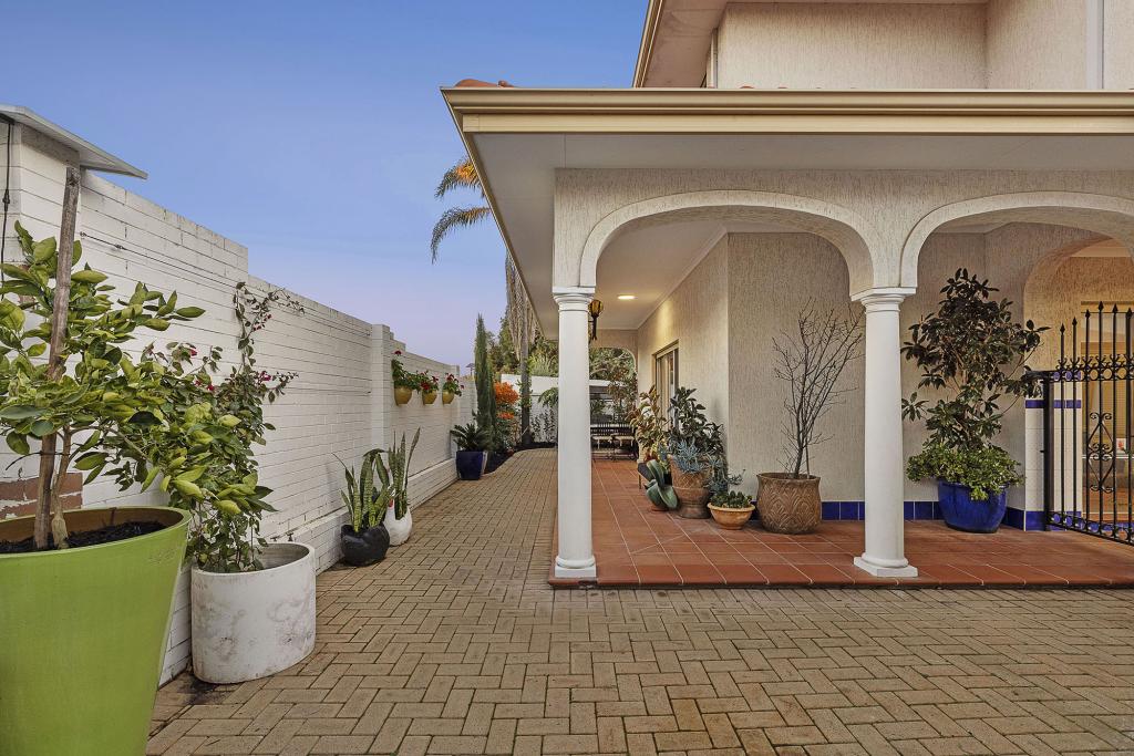 44D FLINDERS ST, MOUNT HAWTHORN, WA 6016