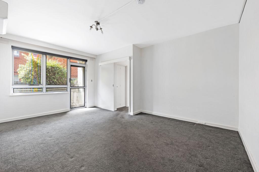 4/15 Mitchell St, St Kilda, VIC 3182