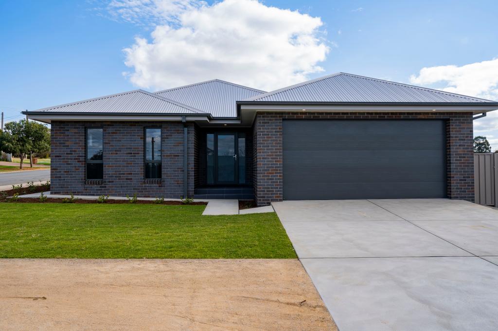 20 Racecourse Rd, Narrandera, NSW 2700