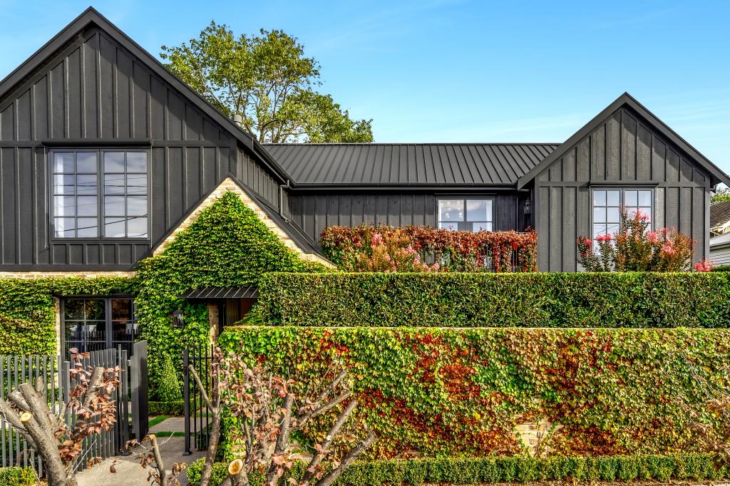 7 Queens Rd, Newtown, VIC 3220