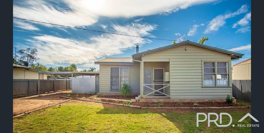18 Adelaide St, Gol Gol, NSW 2738