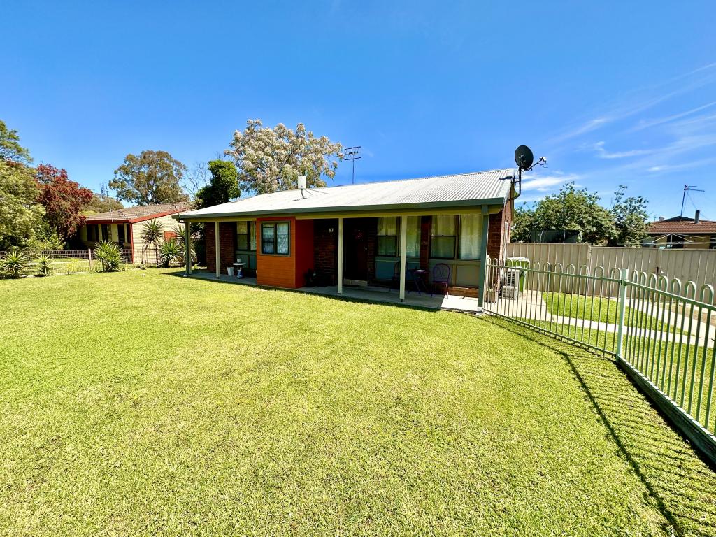 97 Decimus St, Deniliquin, NSW 2710