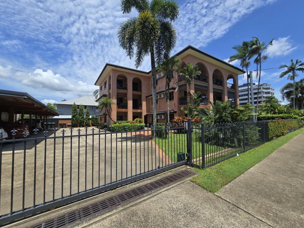 4/271 ESPLANADE, CAIRNS NORTH, QLD 4870