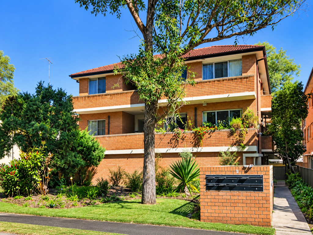 8/11 Stewart St, Parramatta, NSW 2150